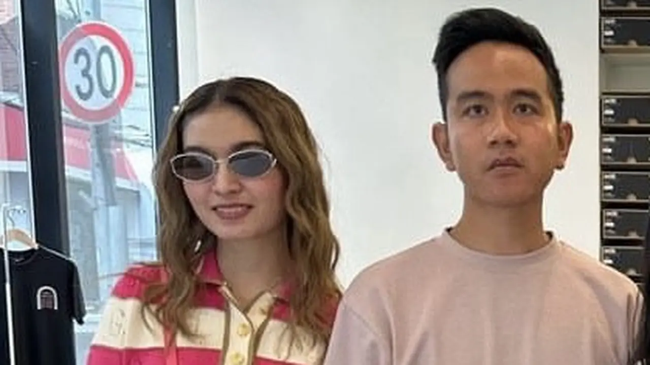 Gaya Stylish Selvi Ananda di Korea Selatan