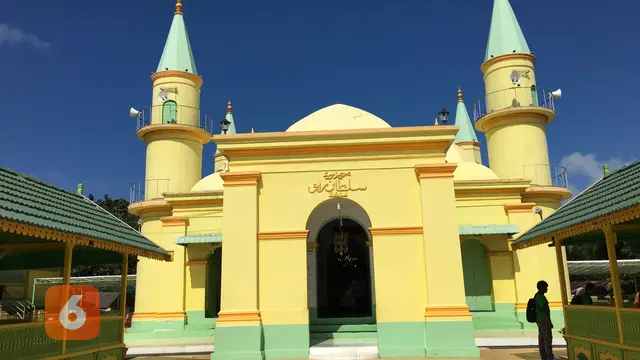 Masjid Raya Sultan Riau Pulau Penyengat