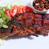 ilustrasi&nbsp;ikan bakar/sanggung de/Shutterstock