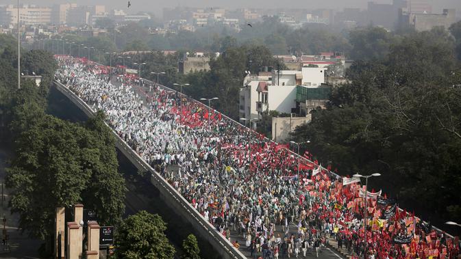 FOTO: Demo Petani India Menuntut Kenaikan Harga Hasil Panen