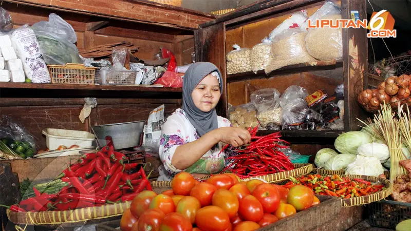 [FOTO] Pasokan Berkurang, Harga Cabai Melonjak