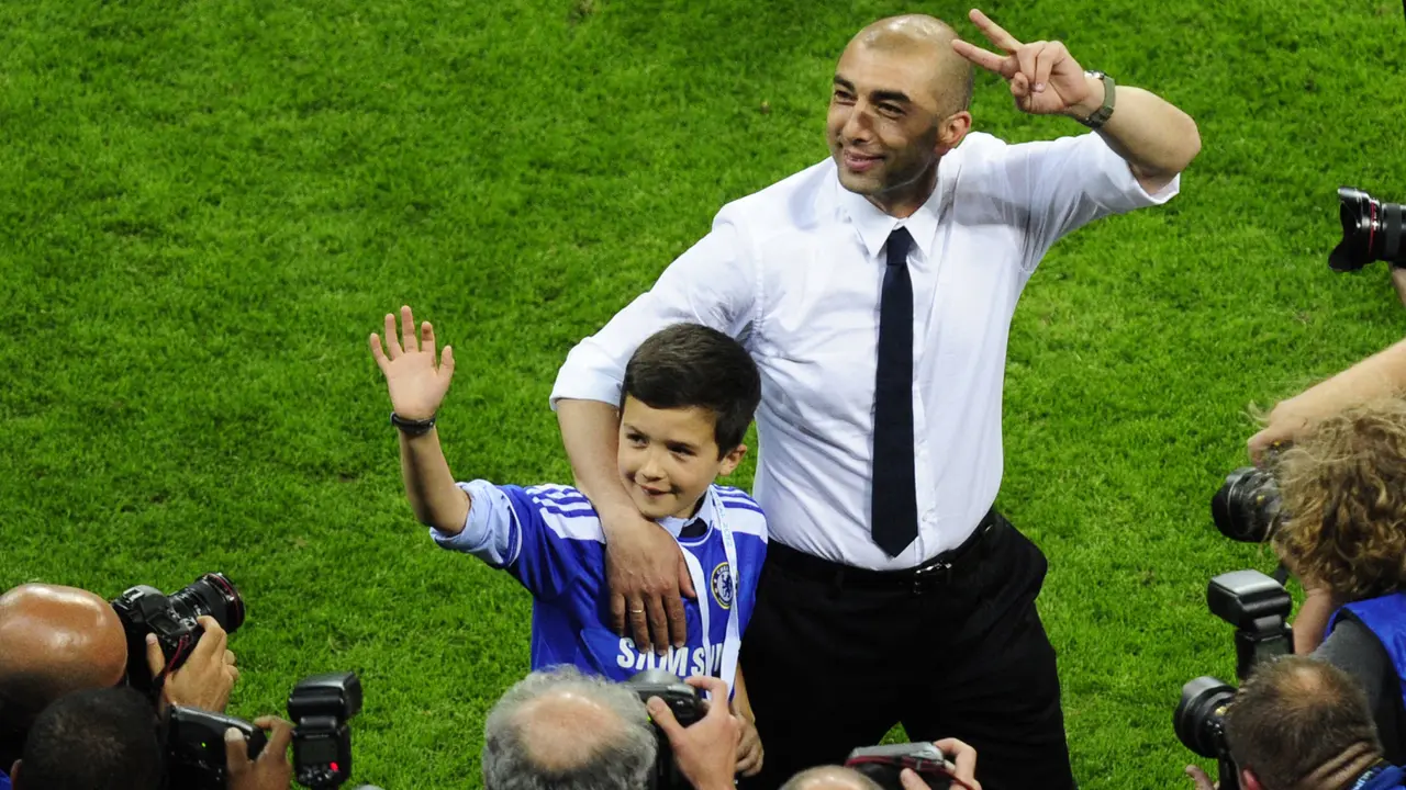 FOTO: 5 Pelatih Eropa yang Sukses Mempersembahkan Trofi Prestisius di Musim Debutnya, Pep Guardiola Tersukses - Roberto di Matteo