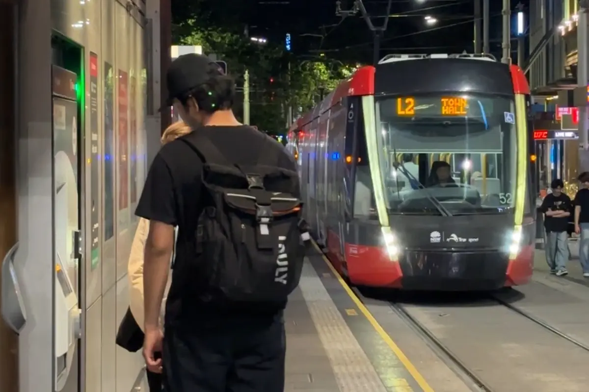 Jaringan kereta ringan atau trams yang merupakan transportasi publik warga Sydney, Australia. (Liputan6.com/Tira)