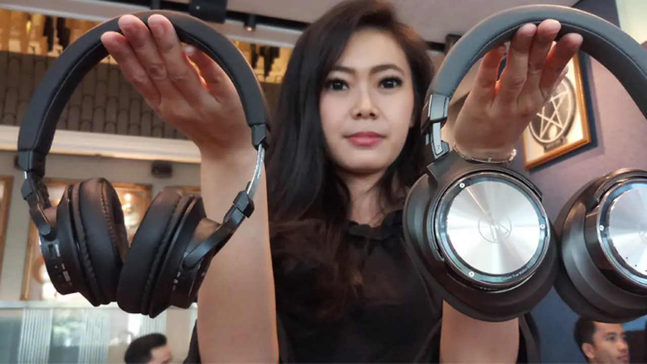 Headphone bluetooth Audio Technica seri DSR7BT dan DSR9BT. Liputan6.com/Agustin Setyo W