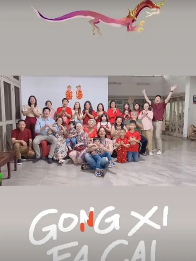 7 Potret Cut Meyriska dan Roger Danuarta Rayakan Imlek, Saling Toleransi