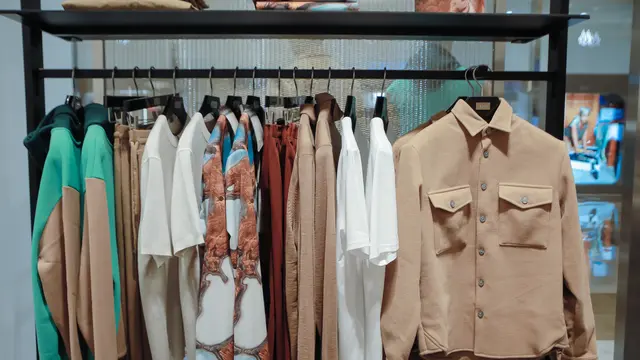 Butik BOSS di Pacific Place