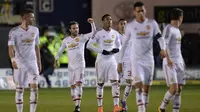 Para pemain Manchester United merayakan gol ke gawang Shrewsbury Town pada laga Piala FA di Greenhous Meadow, Shrewsbury, Selasa (23/2/2016) dini hari WIB. (AFP/Oli Scarff)