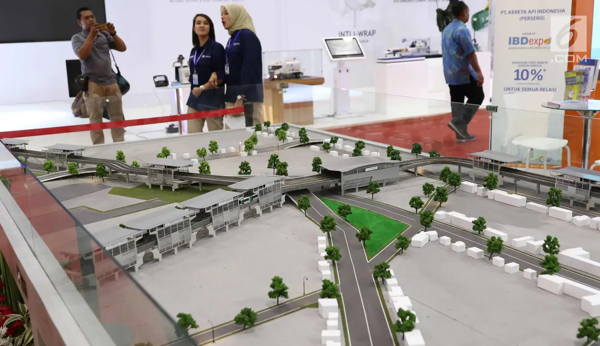 Maket stasiun kereta cepat terlihat di pameran Indonesia Business and Development Expo (IBD Expo) di Jakarta, Rabu (20/9). Pameran tersebut bertemakan Sinergi Indonesia Hebat. (Liputan6.com/Angga Yuniar)
