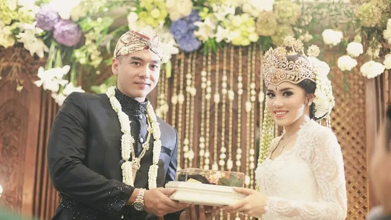 Alexandra Asmasoebrata dan Dias Baskara Dewantara