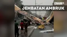 Jembatan Penyeberangan Orang (JPO) di Jalan Raya Pasar Minggu, Jakarta Selatan ambruk