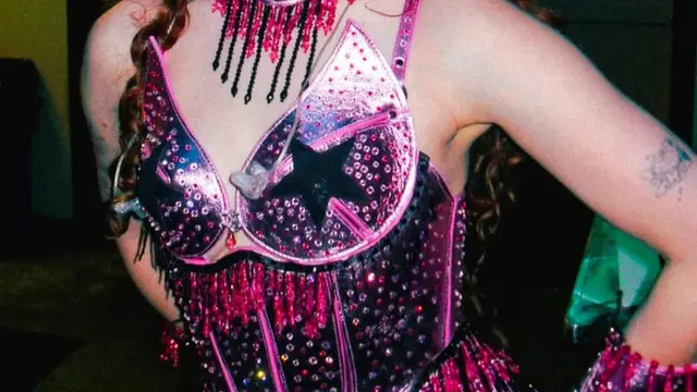 Profil Chappell Roan menaklukkan Grammy 2025. (credit: instagram.com/chappellroan/ryanleeclemens)