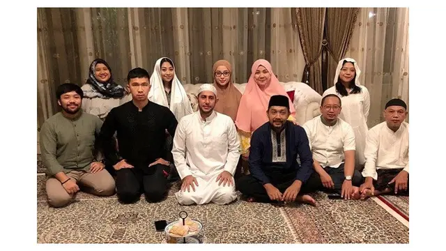 6 Potret Kebersamaan Ibunda Nikita Willy dan Calon Menantu, Sudah Akrab