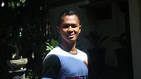 Striker PS Tira, Sansan Fauzi, ingin kembali membobol gawang Persib Bandung. (Bola.com/Permana Kusumadijaya)