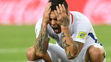 Ekspresi penyerang Cile, Eduardo Vargas, di tengah laga kontra Kamerun, pada partai Grup B Piala Konfederasi 2017, di Spartak Stadium, Moskow, Senin (19/6/2017) dini hari WIB. Cile unggul 2-0.  (AFP/Yuri Kadobnov)