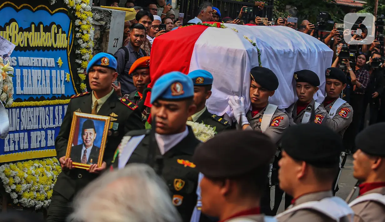 Hamzah Haz juga pernah menjadi kandidat Calon Presiden RI pada Pemilu 2004. Kala itu, ia berpasangan dengan Agum Gumelar. (Liputan6.com/Angga Yuniar)