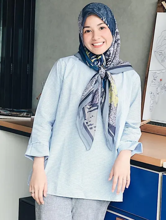 Keinginan untuk menambah anak masih ada di benak Natasha Rizky. Lantaran kedua anaknya saat ini berjenis kelamin perempuan, jadi ia berharap anak laki-laki lah yang akan diberikan kepada dirinya nanti. (Instagram/natasharizkynew)