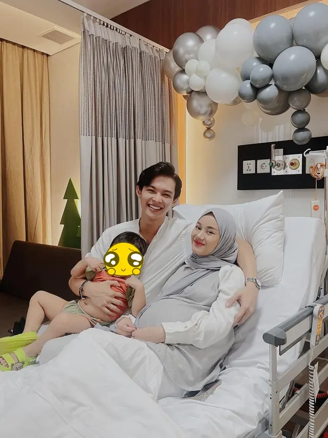 Dinda Hauw Melahirkan Anak Kedua, Ini 8 Potret Perjalanan Kehamilanya
