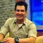 Dr. Ryan Thamrin saat membawa acara Dr. OZ Indonesia (Foto: Instagram)