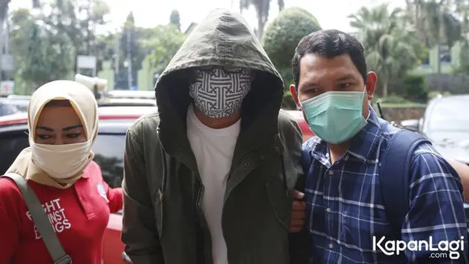 Ditemani Widi Mulia, Ini 7 Potret Dwi Sasono Dipindahkan ke RSKO Cibubur