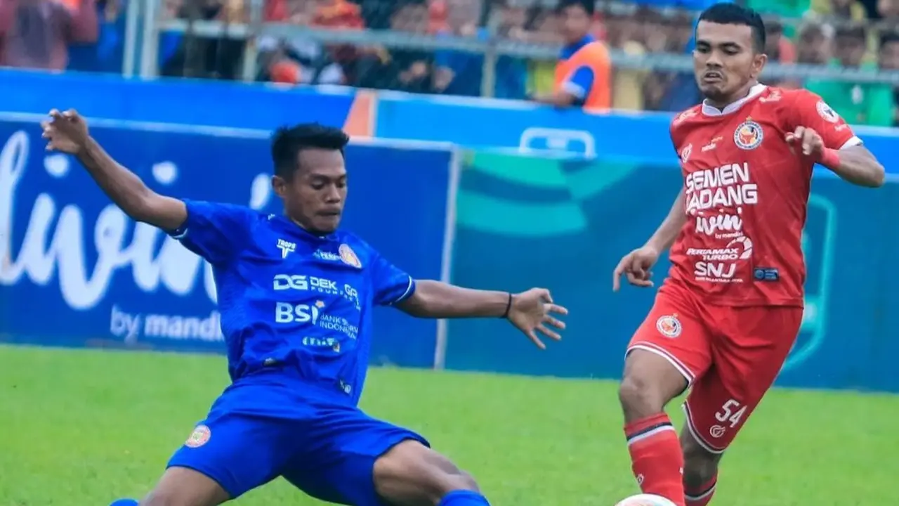 Roken Tampubolon - Semen Padang di Pegadaian Liga 2 2023/2024