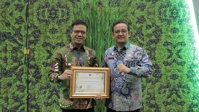 Buktikan Konsistensi Dukung Pembangunan Lingkungan, Bupati Bandung Raih Penghargaan Kementerian LH untuk Ketiga Kalinya