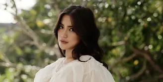 Jessica Iskandar sebentar lagi akan melahirkan anak keduanya. Ia pun telah membocorkan tempat lahiran anak ke-2nya yaitu di Jakarta. Sebelumnya, ia pun kompak melakukan maternity shoot bersama Vincent Verhaag dan El Barack Alexander.