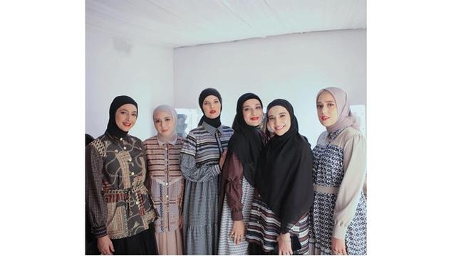 6 Potret Nabila Syakieb Pakai Hijab di Acara Fashion Zaskia Sungkar, Curi Perhatian