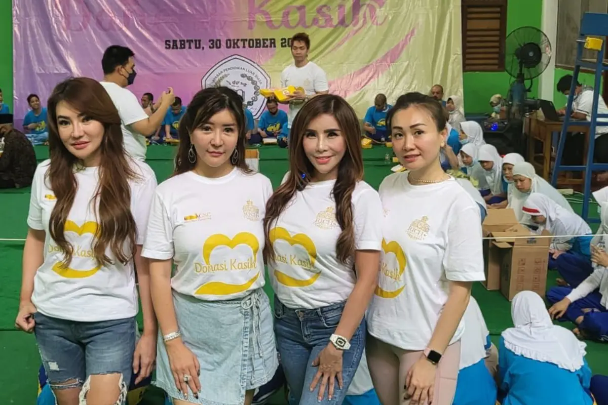 Glam Girls Sport Community Kunjungi Panti Disabilitas untuk Berbagi Donasi