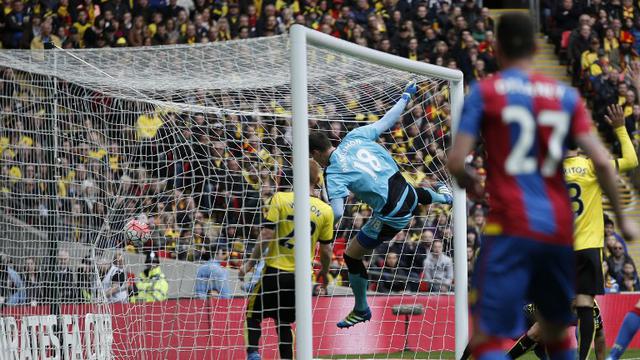 Jurus Karate Pantilimon Gagal Selamatkan Gawang Watford