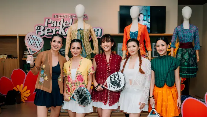 Kegiatan Padel Berkebaya di Jakarta