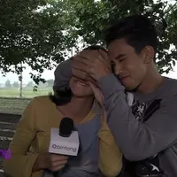 Kabar bahagia baru saja datang dari pasangan Fandy Christian dan Dahlia Poland. Pernikahan yang terkesan mengejutkan ini, banyak menimbulkan komentar negatif dari para netizen. Akhirnya, Dahlia Poland angkat suara tentang kenyataan yang sebenarnya te...