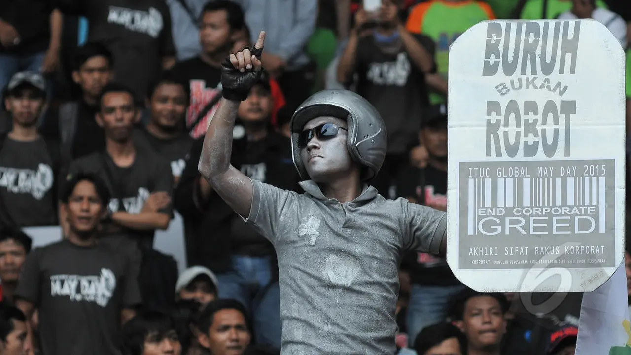 Ribuan Buruh ‘Serbu’ Gelora Bung Karno