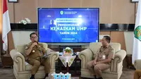 Penjabat (Pj) Gubernur Kalimantan Timur, Akmal Malik saat konferensi pers Kenaikan UMP tahun 2024, Selasa (21/11/2023). (Foto: Istimewa)