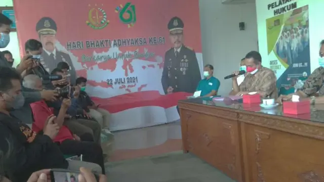Kejari Blora ketika menggelar konferensi pers. (Liputan6.com/Ahmad Adirin)