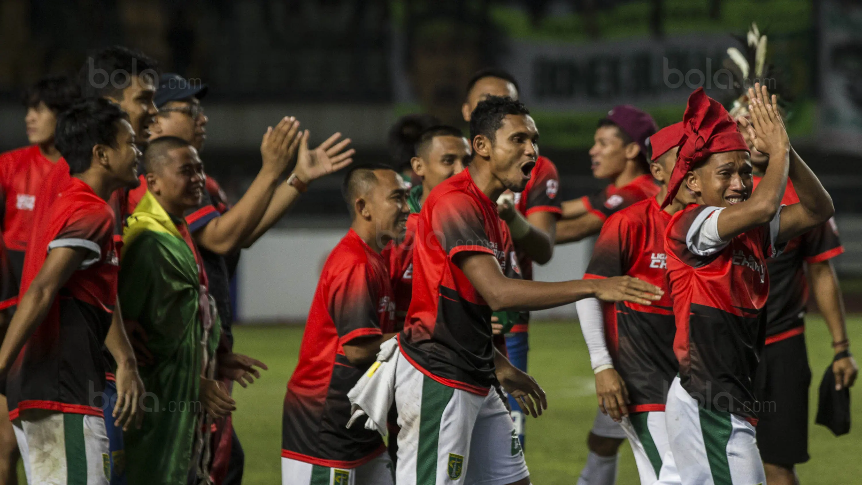 Persebaya Surabaya saat menjuarai Liga 2. (Bola.com/Vitalis Yogi Trisna)