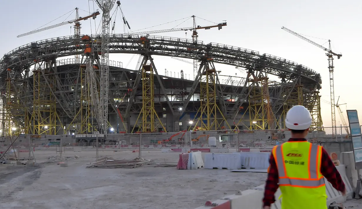 Foto pada 16 Februari 2020 ini menunjukkan pemandangan keseluruhan Stadion Lusail, salah satu stadion Piala Dunia FIFA 2022, di Lusail, Qatar. Pemasangan rangka baja utama Stadion Lusail, yang dibangun oleh China Railway Construction Corporation (CRCC), selesai pada Minggu (16/2). (Xinhua/Nikku)