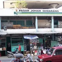 Pasar Johar disebut-sebut sebagai primadonanya pasar tradisonal seantero Semarang sebelum kebakaran.
