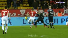Monaco akhirnya kembali ke posisi ketiga setelah mengalahkan Metz dengan skor 3-1 pada laga Minggu (21/1). Gol tendangan voli inda...