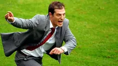 Croation national football team coach Slaven Bilic celebrates after Darijo Srna scored the opening goal against Germany during their Euro 2008 Championships Group B match on June 12, 2008 at Woerthersee stadium in Klagenfurt. AFP PHOTO/VINCENZO PINTO