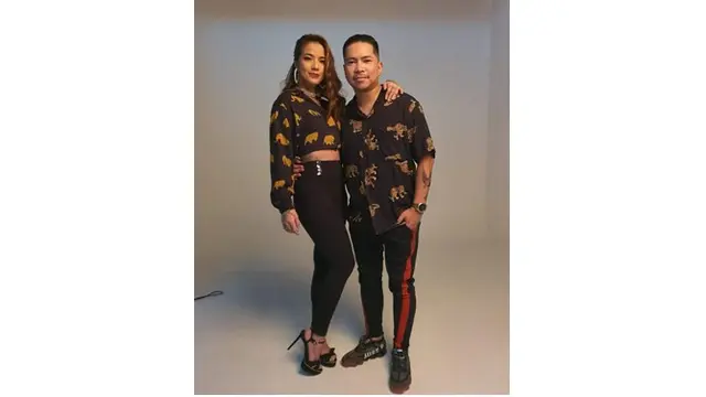 Dalam dunia DJ, Dimas Akira juga punya nama panggung yakni Dmust Akira.
