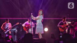 Nadin Amizah tampil memeriahkan hari kedua gelaran KapanLagi Buka Bareng BRI Festival 2025. (Liputan6.com/Angga Yuniar)