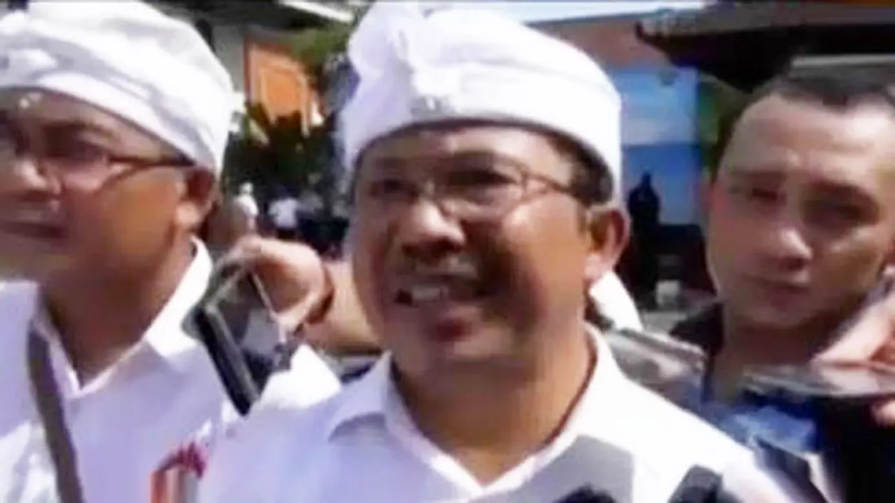 VIDEO: Dishub Bali Larang Taksi Berbasis Online Beroperasi