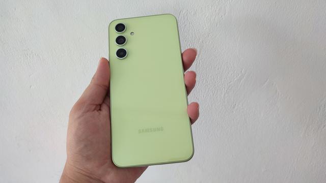 Samsung Galaxy A54 5G (Liputan6.com/Giovani Dio Prasasti)