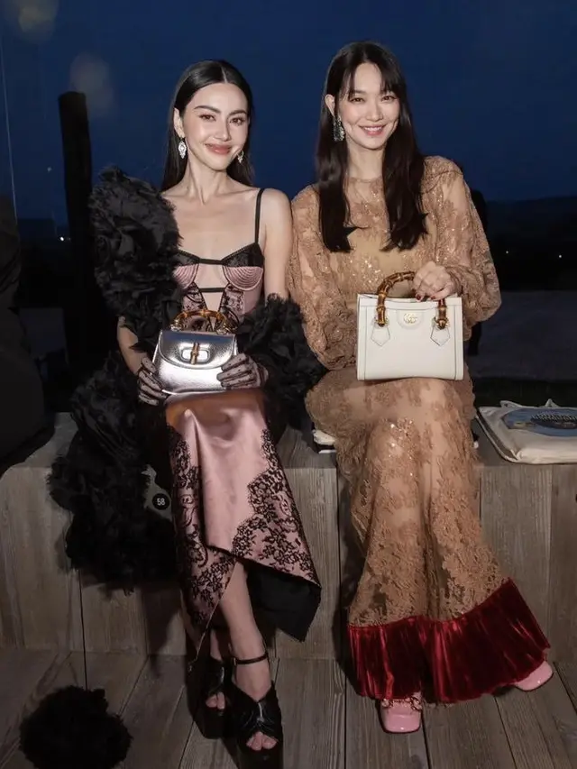 Shin Min Ah Tampil Elegan dengan Guan Berpayet pada Fashion Gucci Cosmogonie
