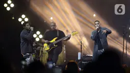 Grup musik RAN tampil pada hari pertama BNI Java Jazz Festival 2022 di JIExpo Kemayoran, Jakarta, Jumat (27/5/2022). Perhelatan musik BNI Java Jazz Festival 2022 digelar pada 27-29 Mei dengan menampilkan musisi-musisi dari dalam dan luar negeri. (Liputan6.com/Johan Tallo)