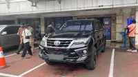 Ilustrasi mobil pelat RF. ©2022 Merdeka.com/Istimewa