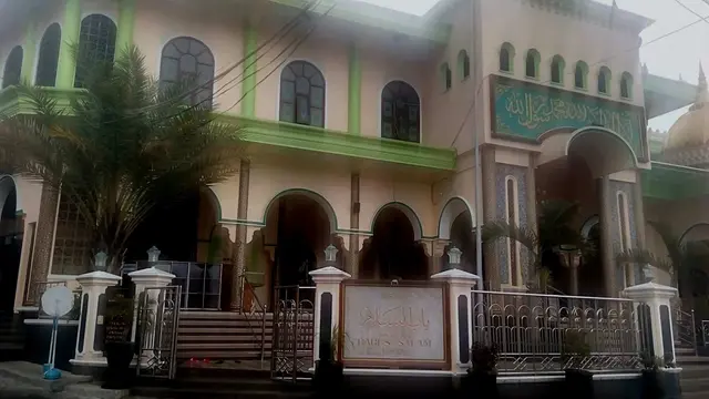 Kisah Kakek Meninggal Dunia Dalam Posisi Sujud di Masjid 