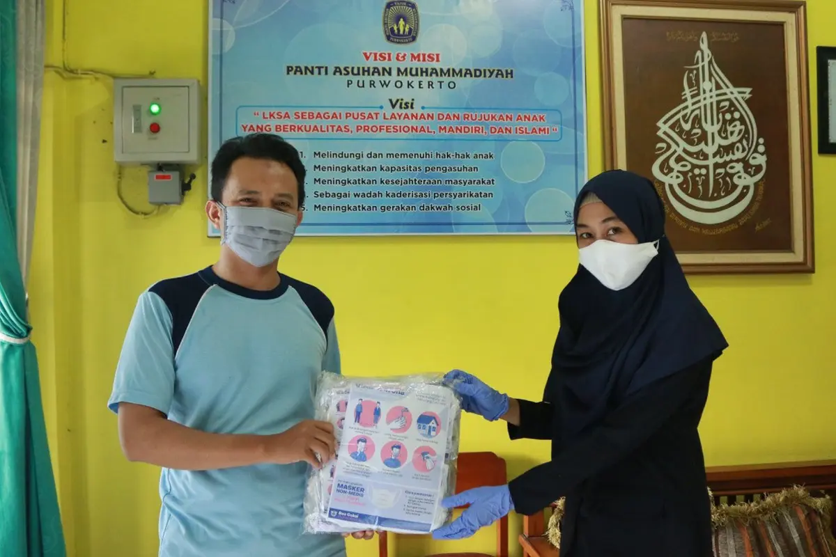 Cegah Penyebaran Covid-19, Bea Cukai Bagikan Masker dari Purwokerto Hingga Amamapare