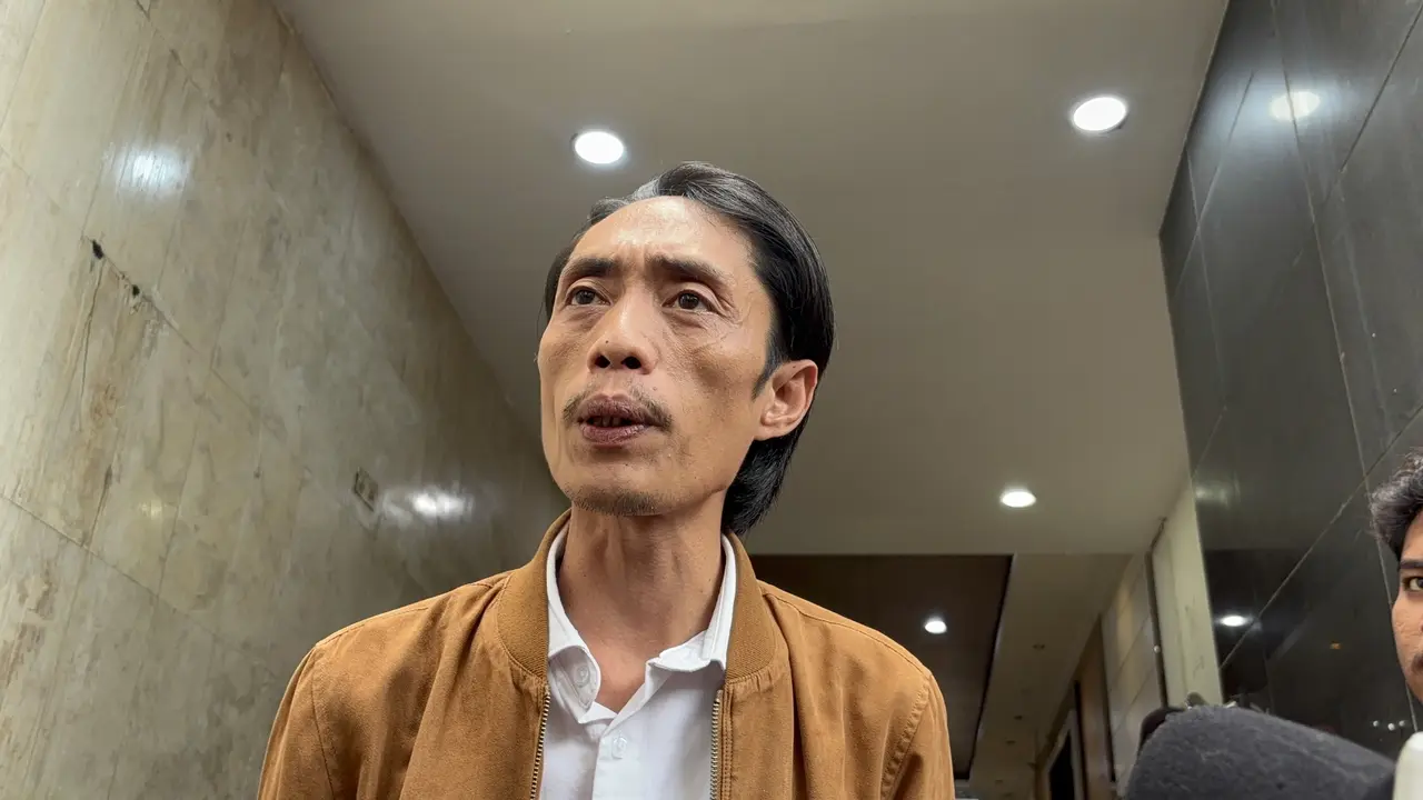 Kader Partai Solidaritas Indonesia (PSI) Dian Sandi Utama rampung menjalani pemeriksaan di Polda Metro Jaya pada Senin (19/5/20. Dia diperiksa terkait kasus ijazah Jokowi.