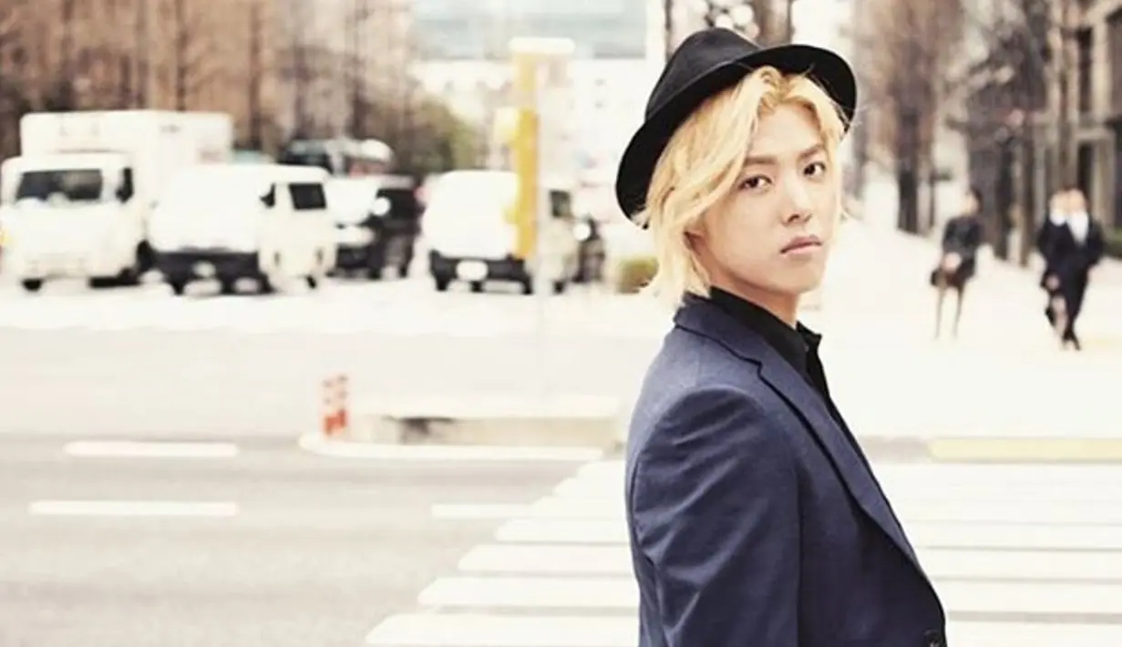 Namun menurut mereka, kondisi dari idol kelahiran 23 Maret 1987 itu tidak parah. Kangnam dan staffnya pun sudah dilarikan ke rumah sakit untuk mendapatkan perawatan. (Foto: Soompi.com)